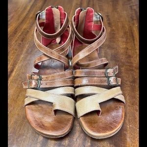 𓇽↯𝐒𝐎𝐋𝐃↯𓇽 BED | STÜ all leather sandals👣